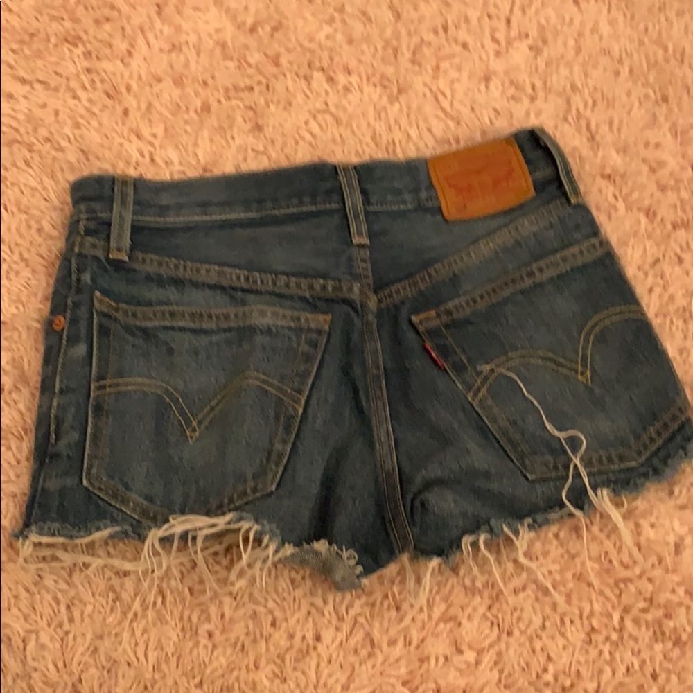 Levi’s - Picture 2 of 2
